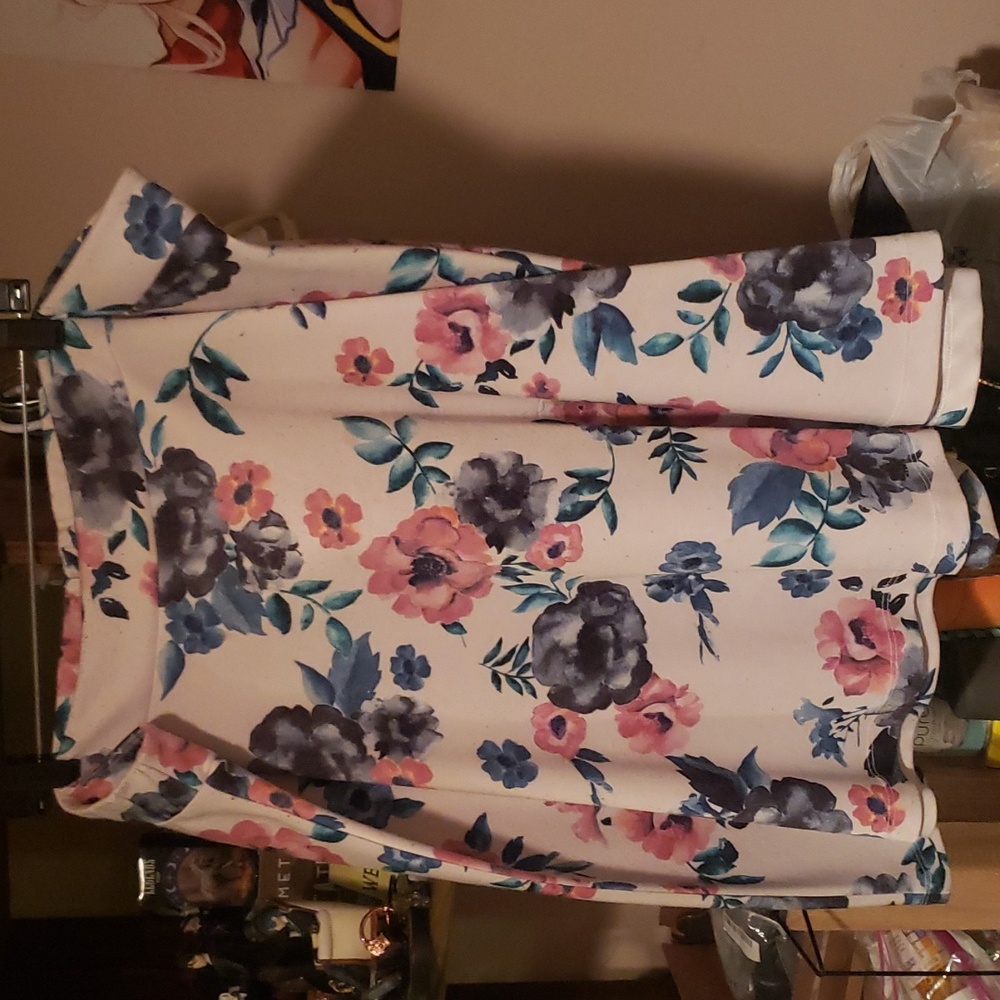 Torrid Size 3 Floral Skirt